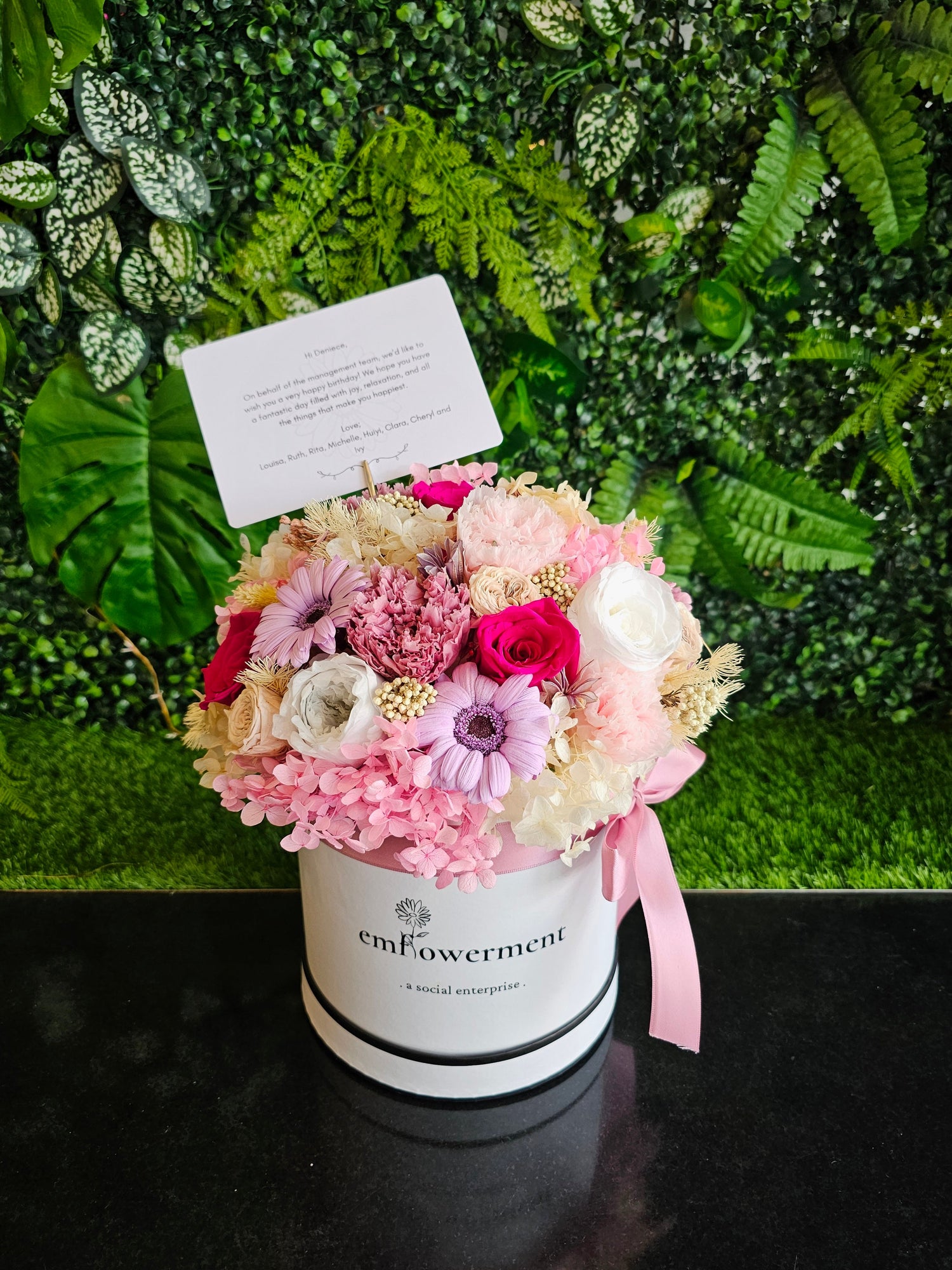 Bloom Boxes & Gifts